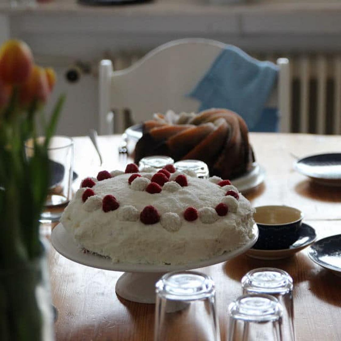 Raffaellotorte mit Himbeeren