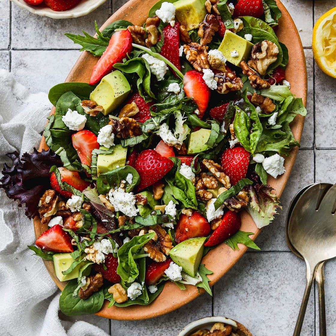 Strawberry Walnut Salad With Goat Cheese