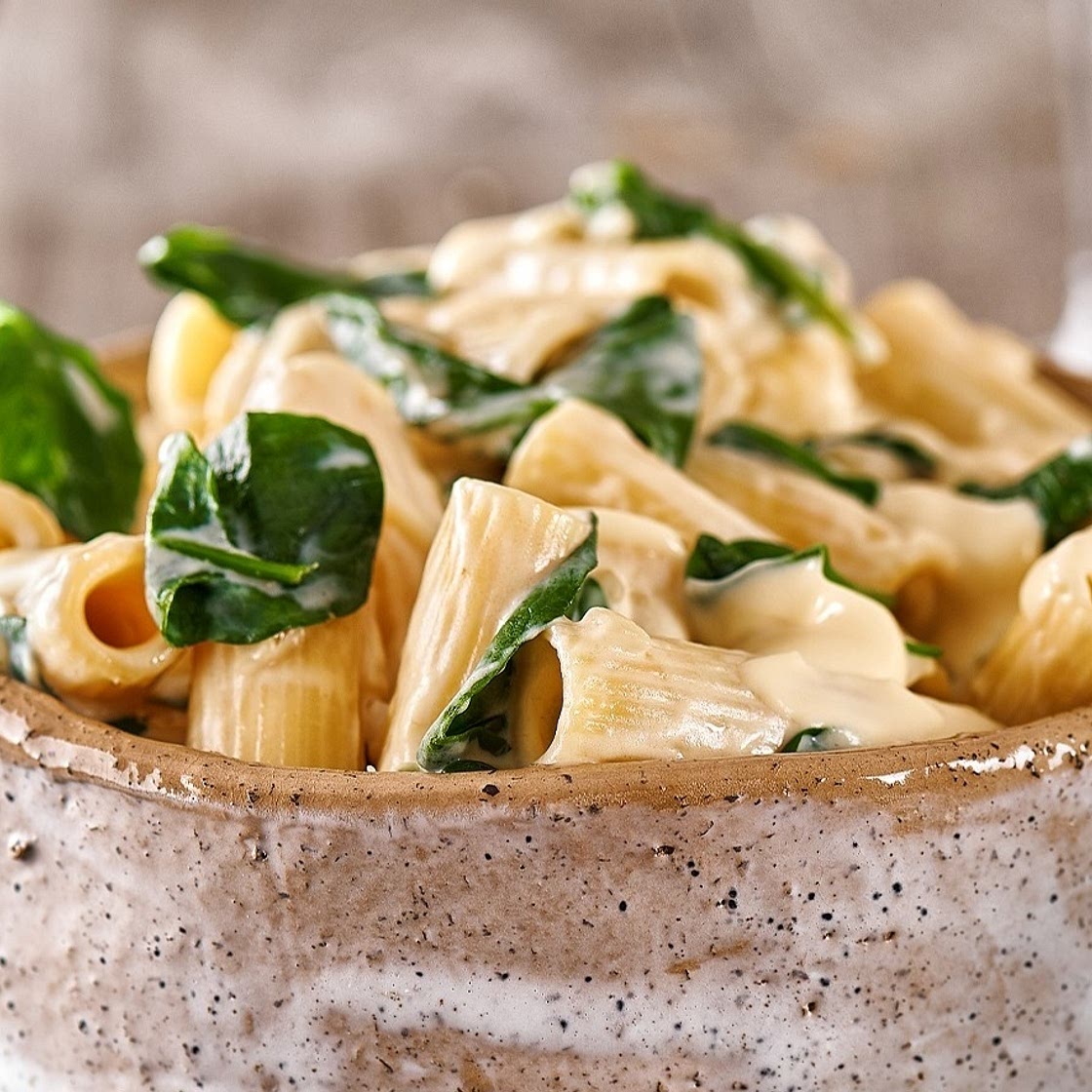 Pasta mit sahniger Spinatsoße