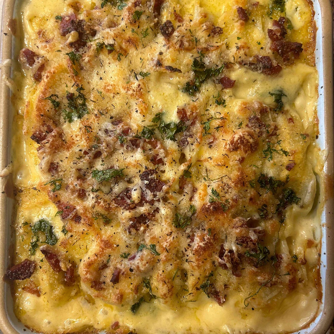 Dad’s Creamy & Cheesy Au Gratin Potatoes