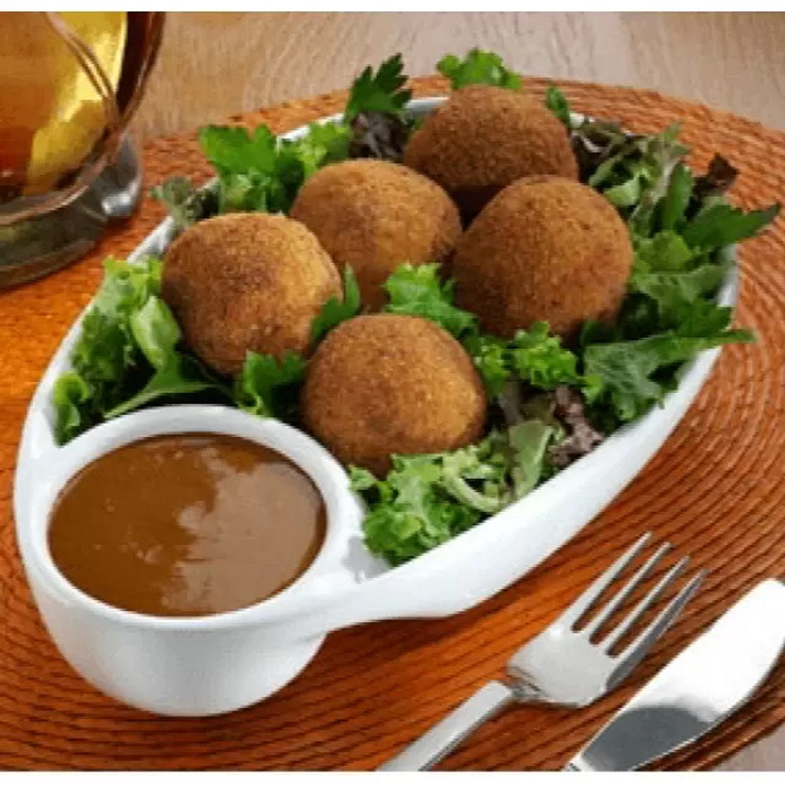 Croquetas de Atún con Salsa de Chipotle