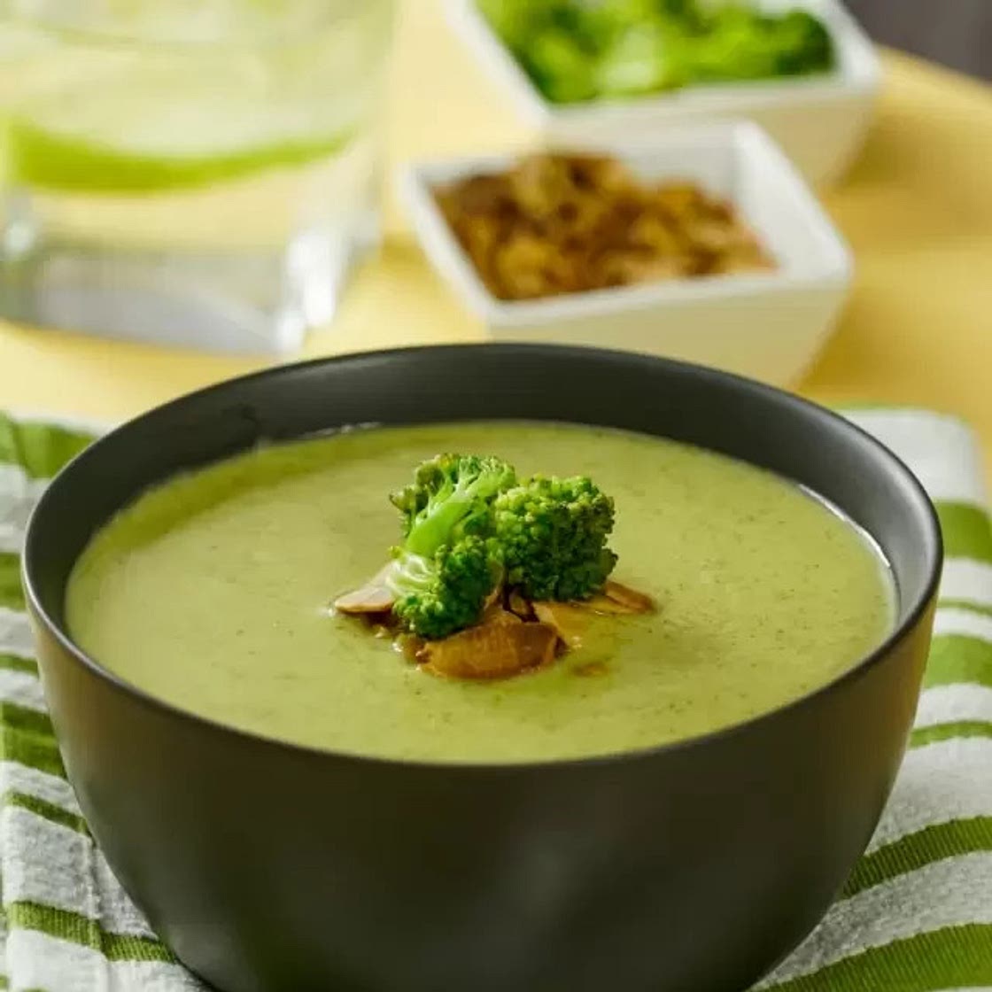 Crema de Brócoli con Almendra sin Lácteos