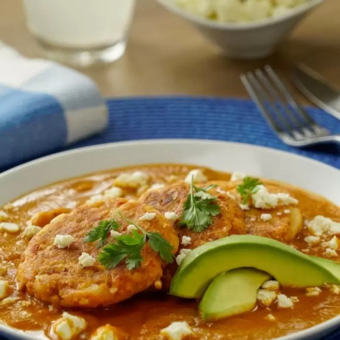 Tortitas de Chorizo en Caldillo de Jitomate