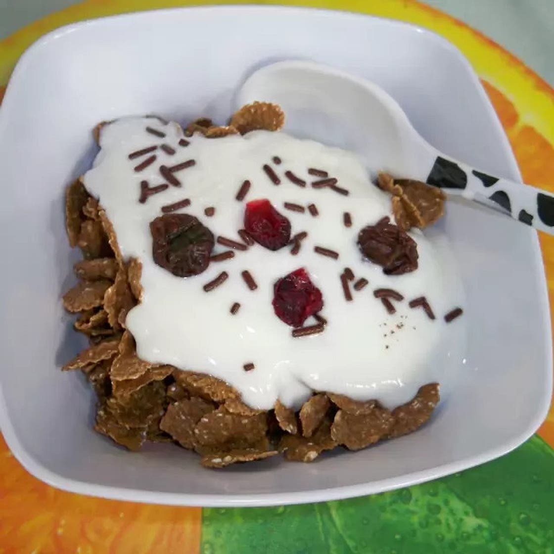 Cereal con Yogurt y Granillo de Chocolate