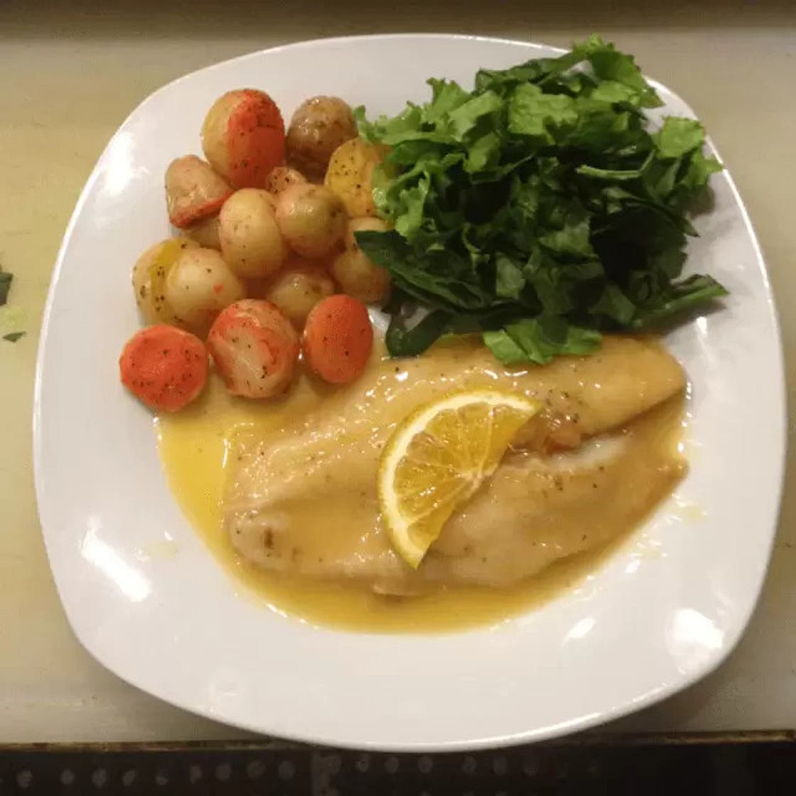 Filete de Pescado con Salsa de Cítricos con Jengibre