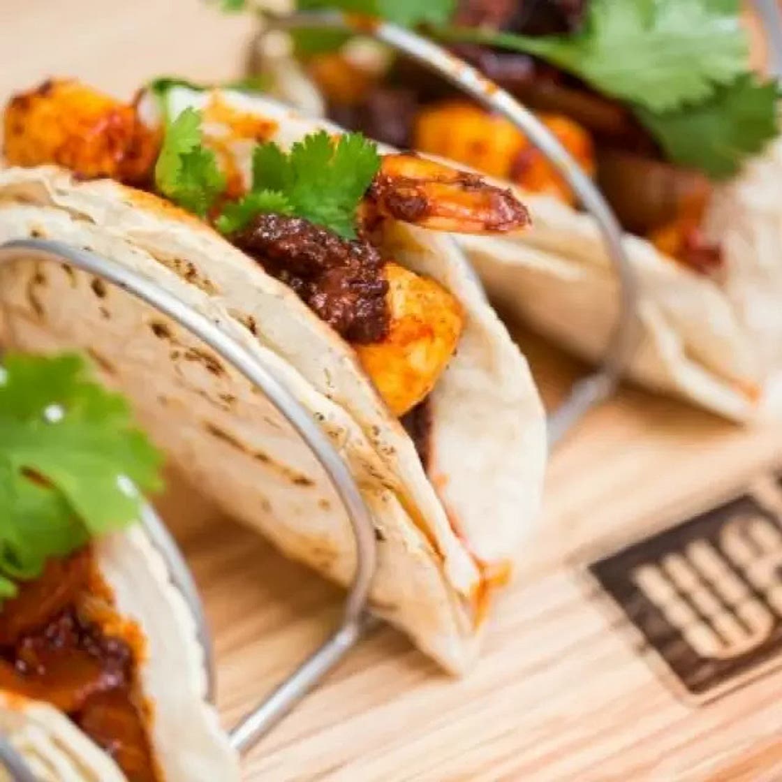 Taco de Camarón con Chorizo a la Diabla