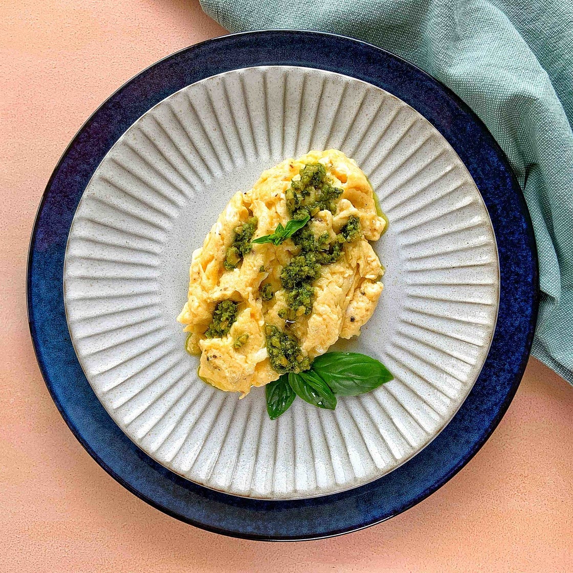 *0429kcal[3.2]* Pesto Scrambled Eggs