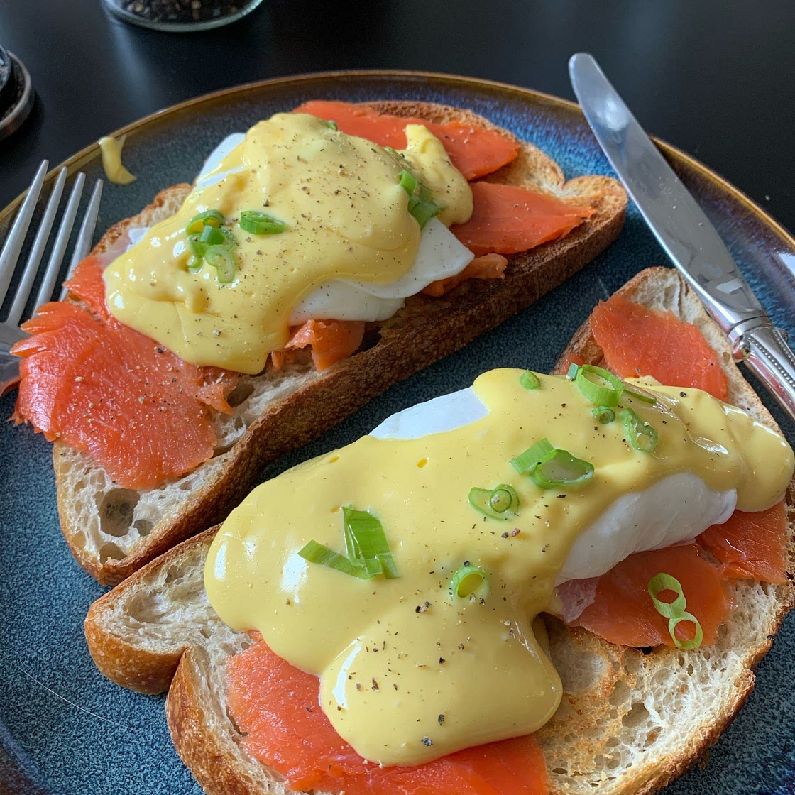 Hollandaise Sauce (Easy & No-Fail)