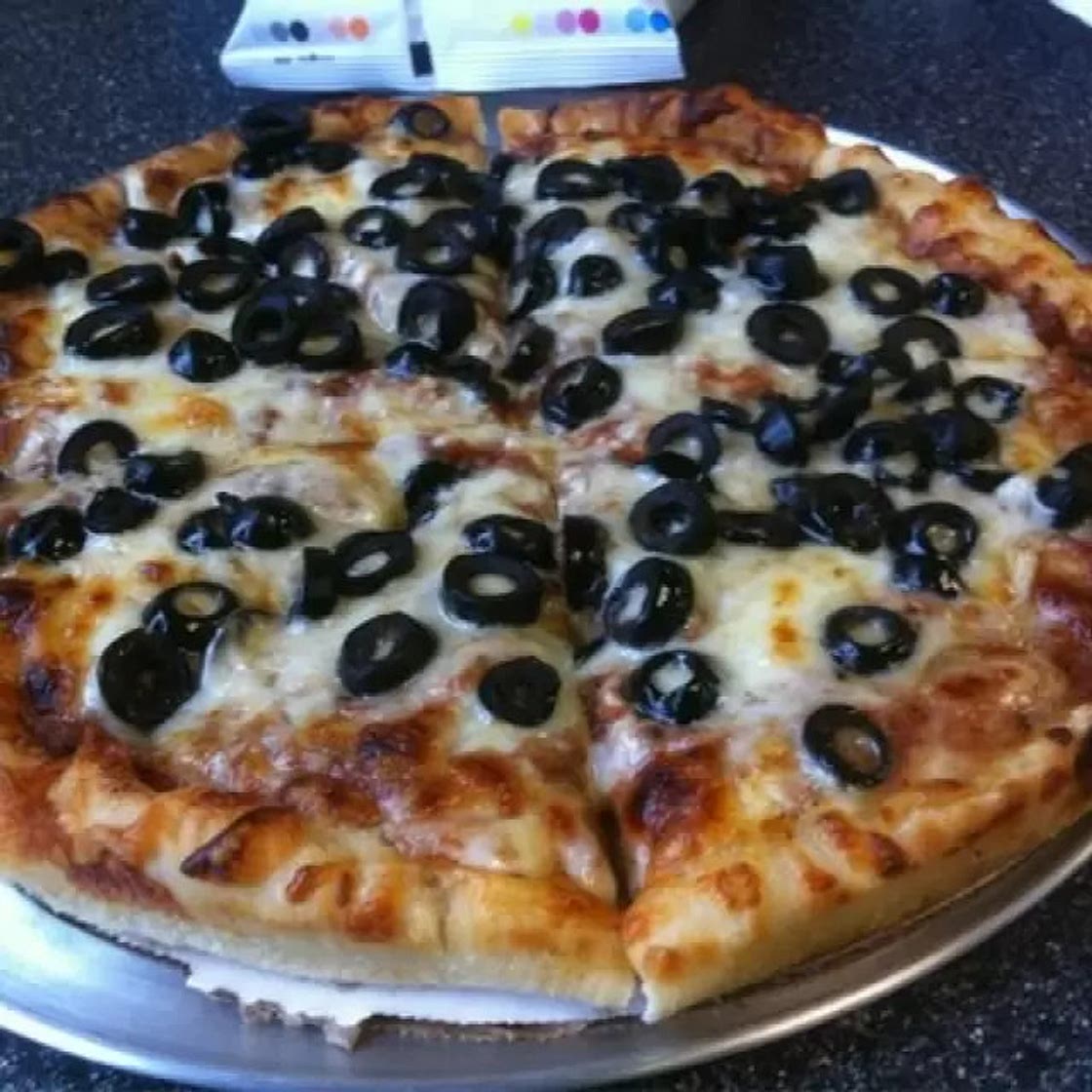 Pizza con Aceitunas Negras