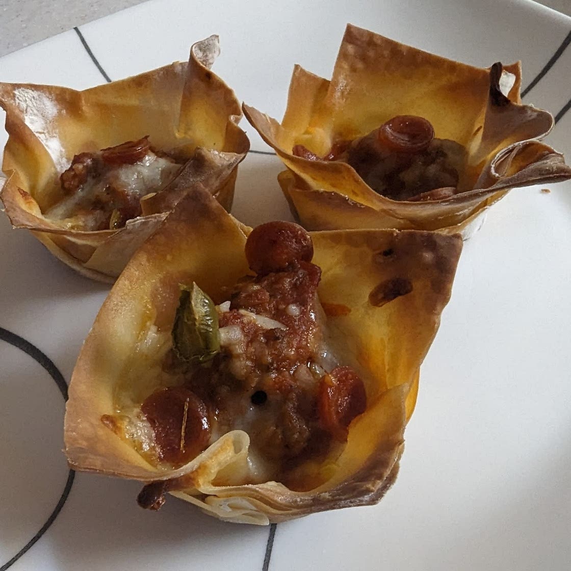 Pizza Wonton Cups