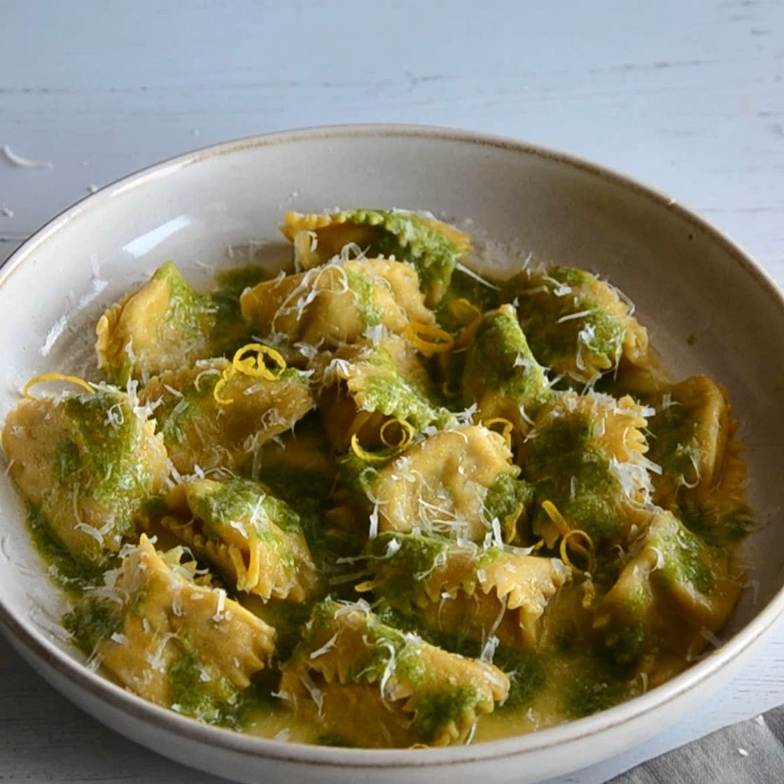 ITALIANO - Agnolotti di pollo con pesto e limone
