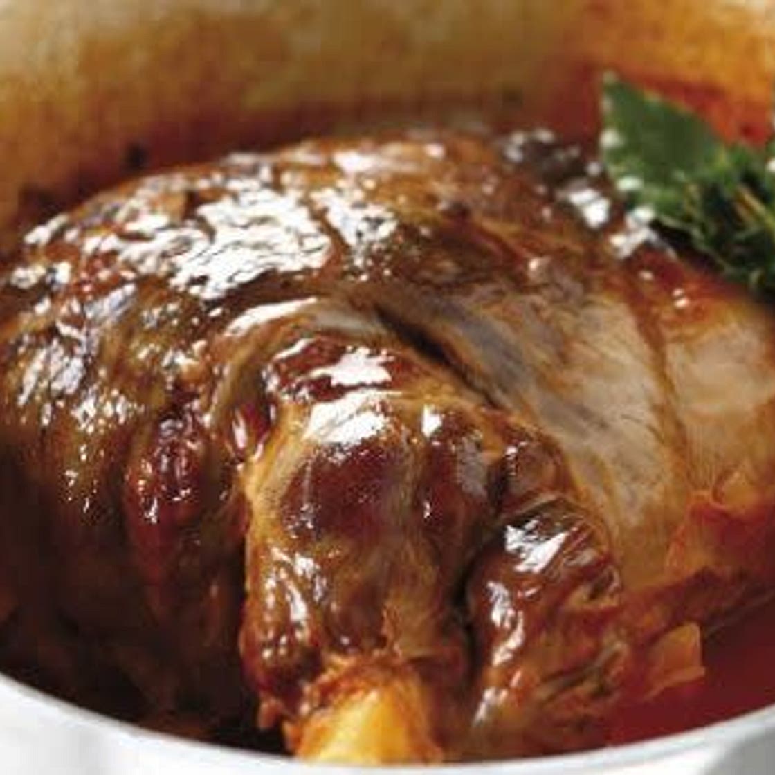 Agneau de 7 heures et son jus, avec purée de céleri
