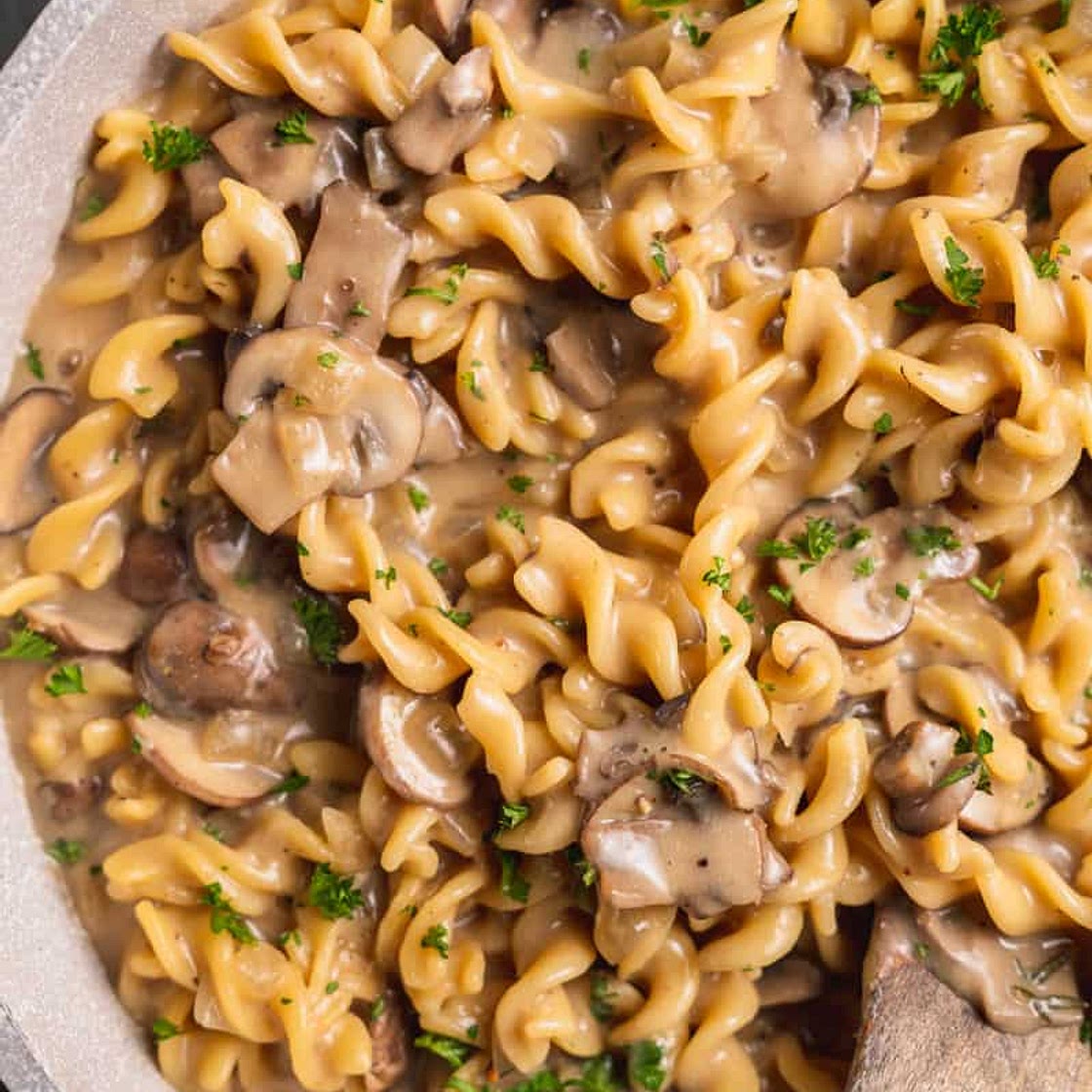 One-Pot Vegan Mushroom Stroganoff (30-Minutes)