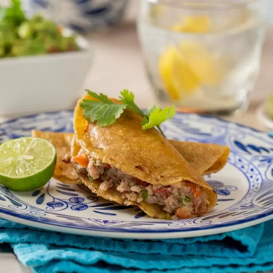 Pescadillas de Atún a la Mexicana