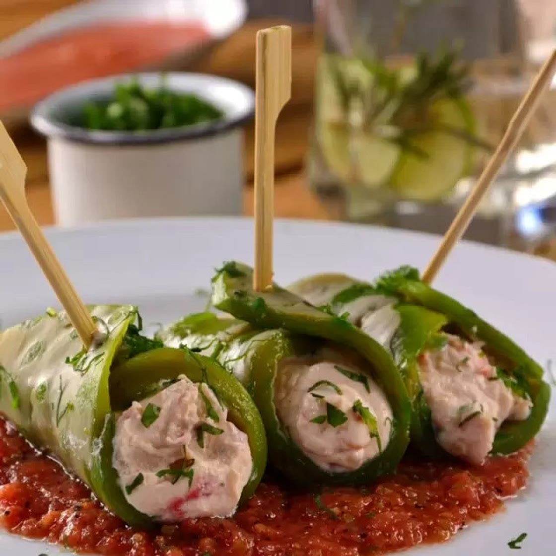 Taquitos de Nopal Rellenos de Requesón