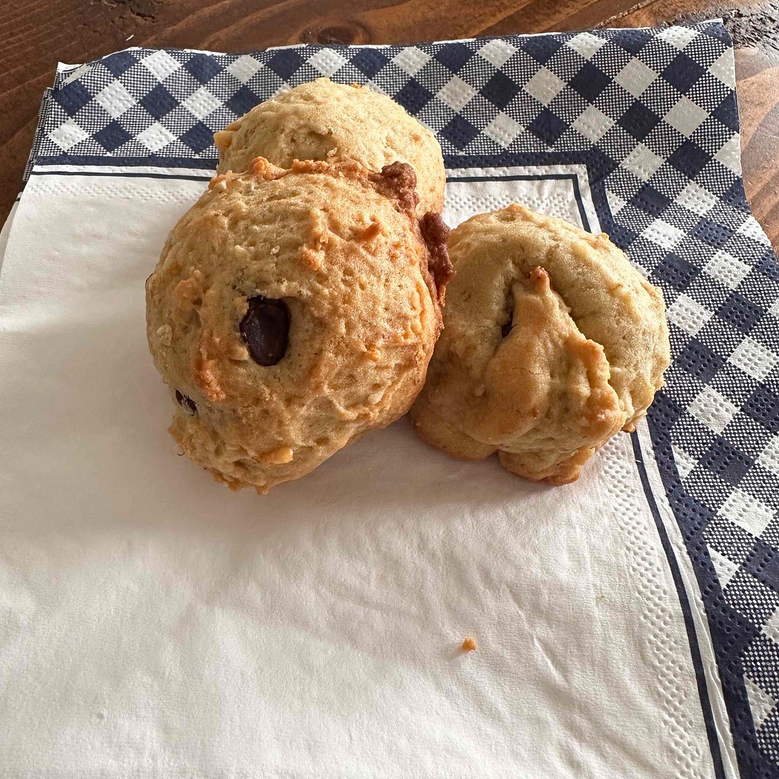 Banana nut cookie muffin tops
