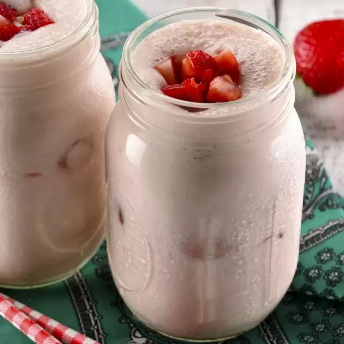 Agua de Fresa con Crema
