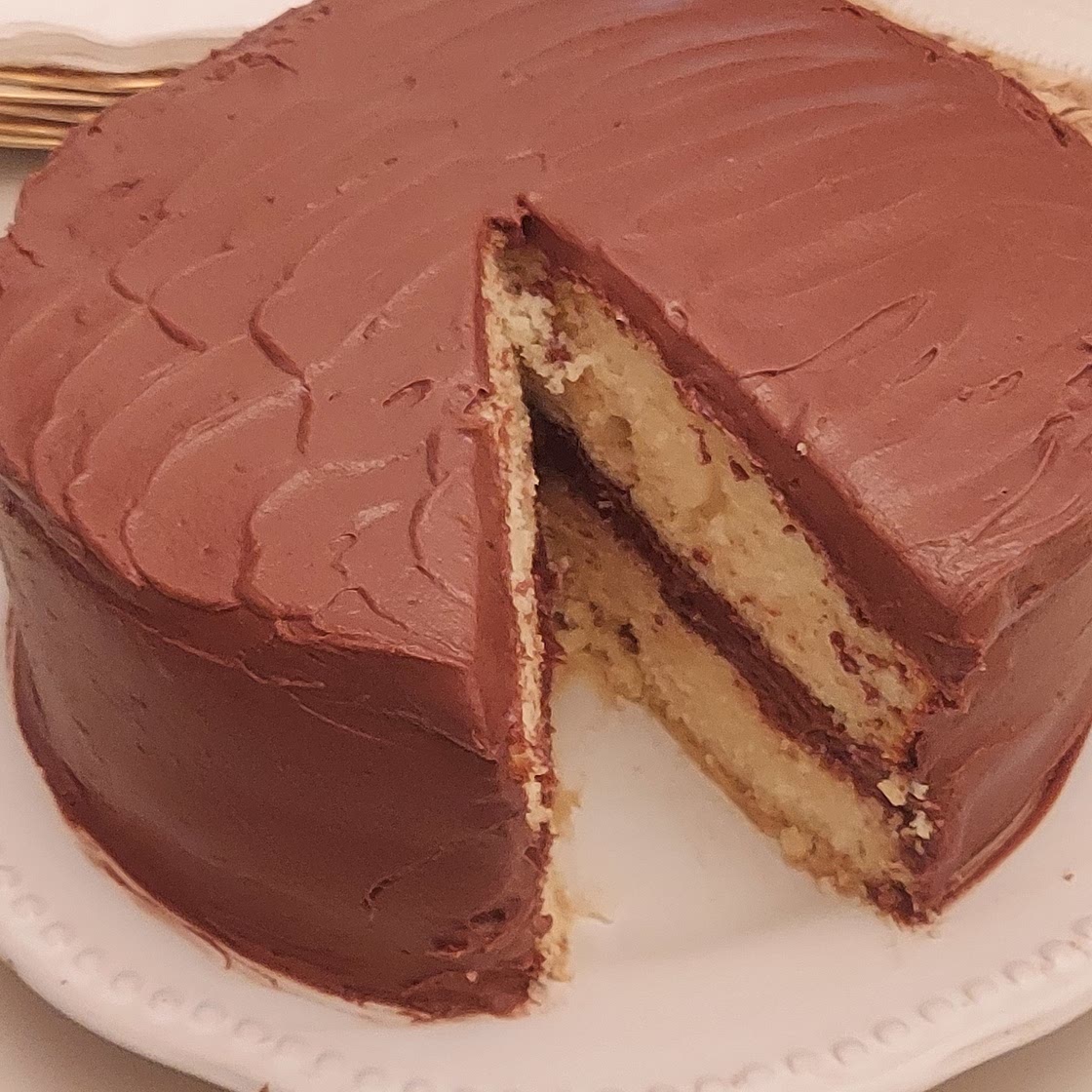Vanilla cake with chocolate buttercream