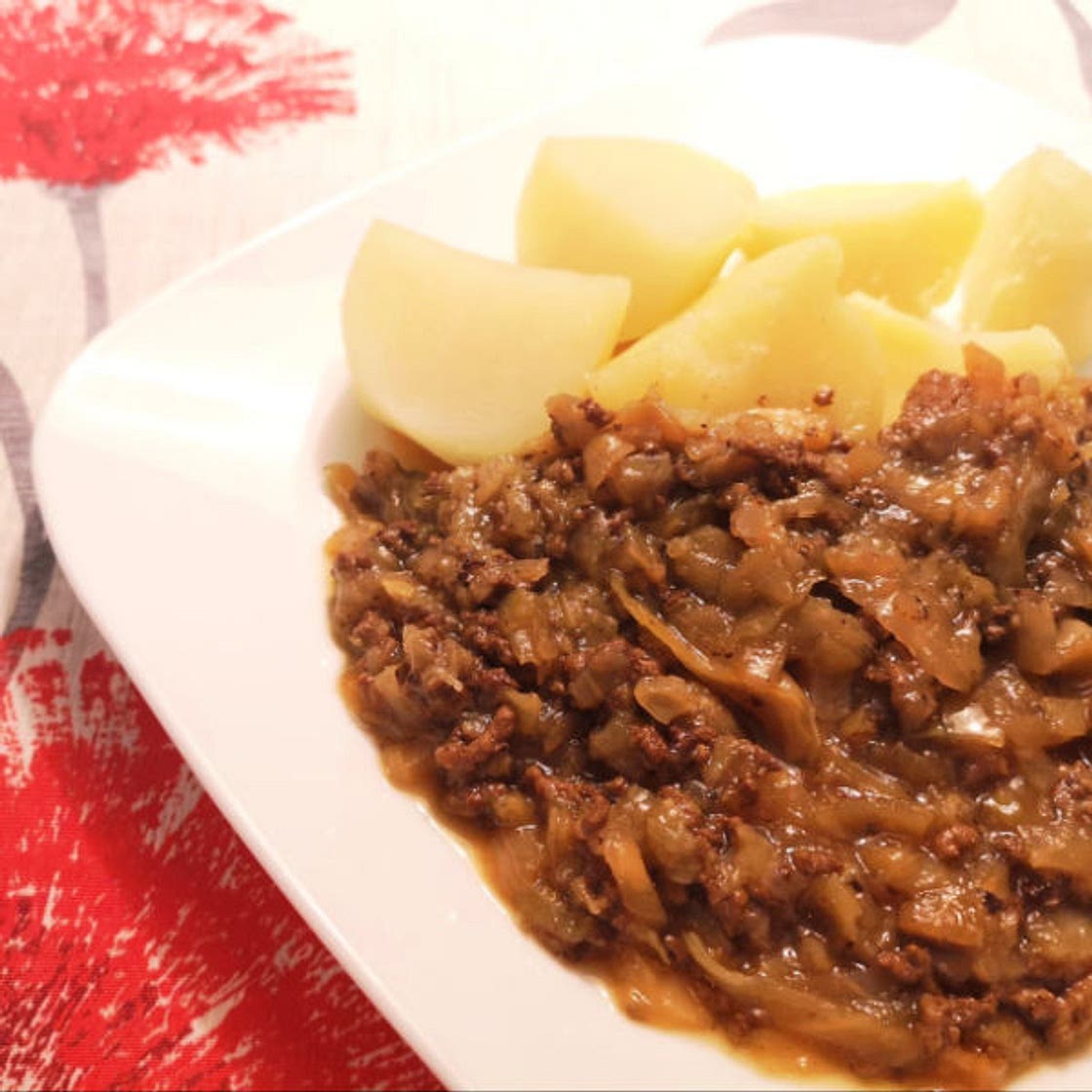 German Unstuffed Cabbage Roll Casserole – Oma's Kohlrouladenauflauf