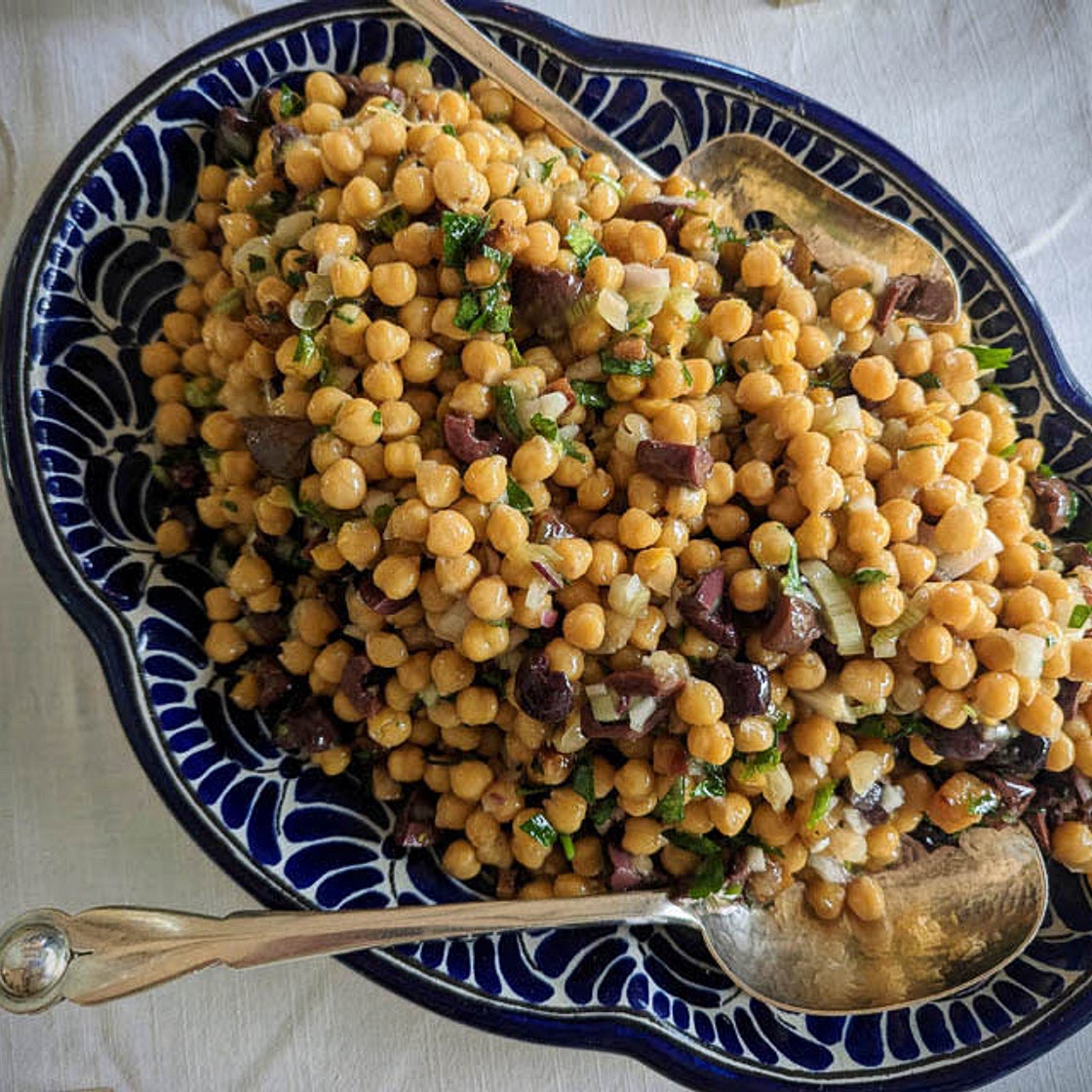 INSALATA DI CECI MEDITERRANEA / CHICKPEA AND OLIVE SALAD
