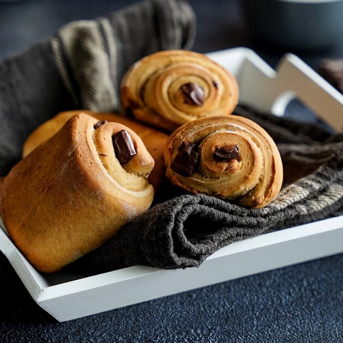 Pains briochés au chocolat façon chocolatine, recette très légère