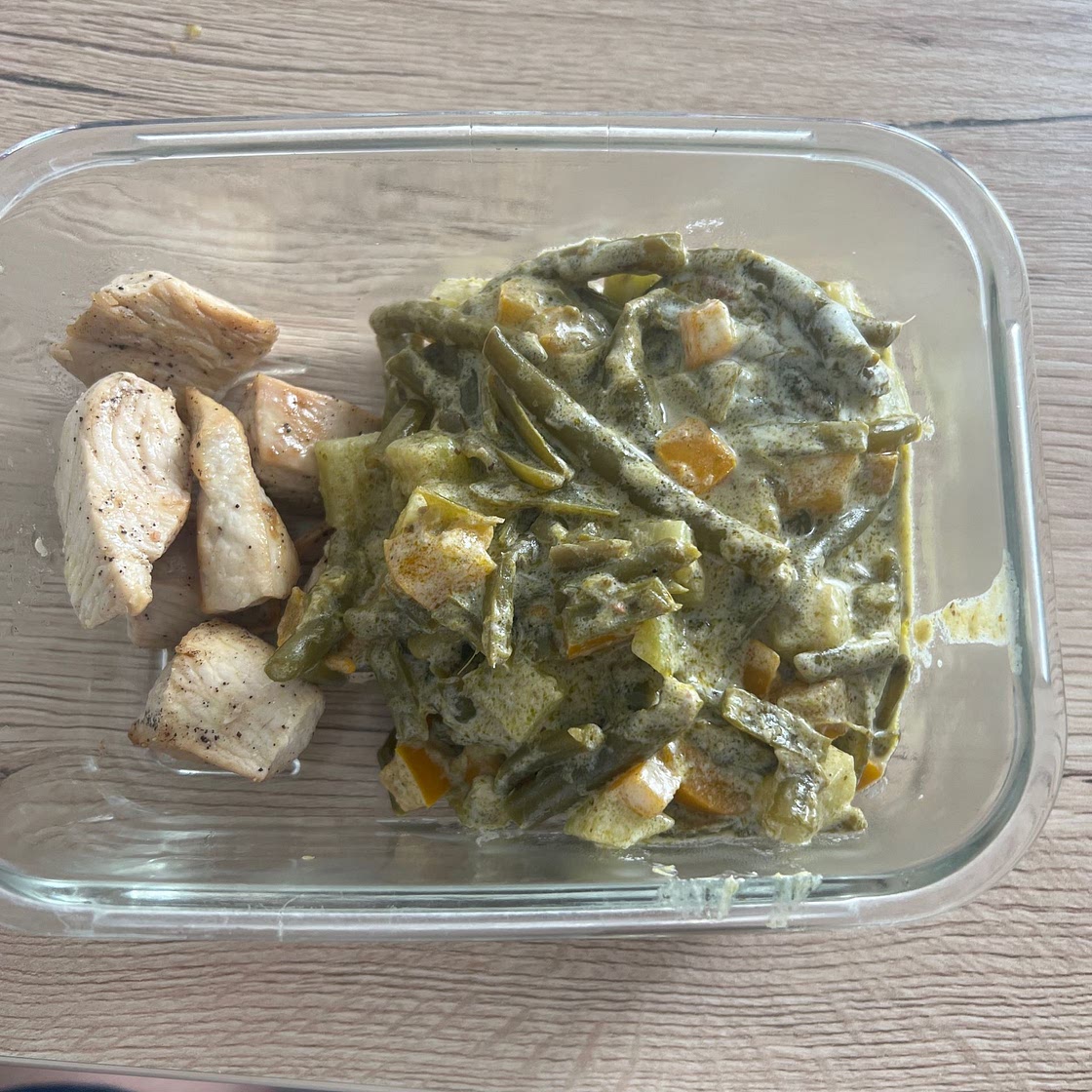 Poulet et légumes au pesto facile