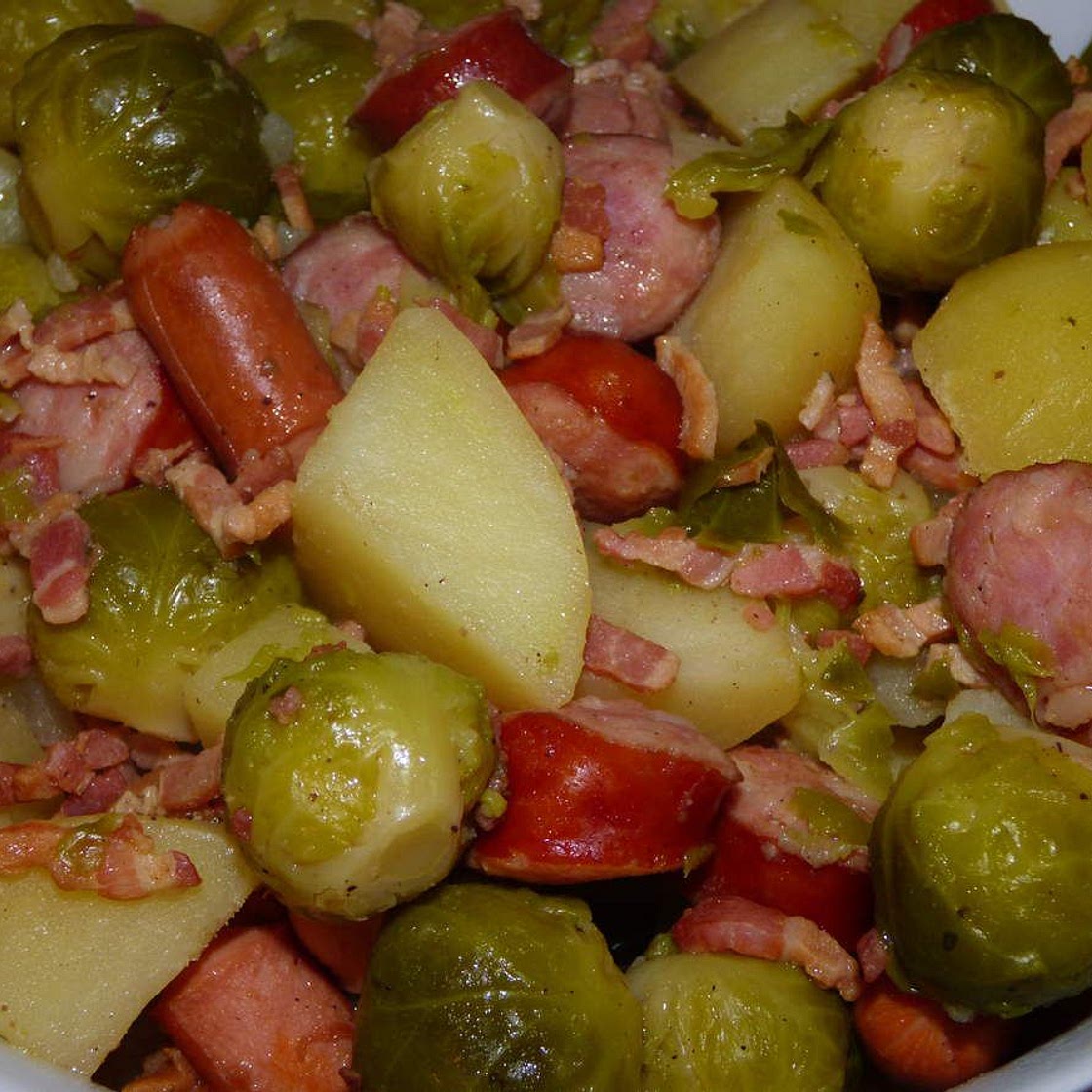 Choux de Bruxelles, saucisses et pomme de terre au Cookeo - Ma P