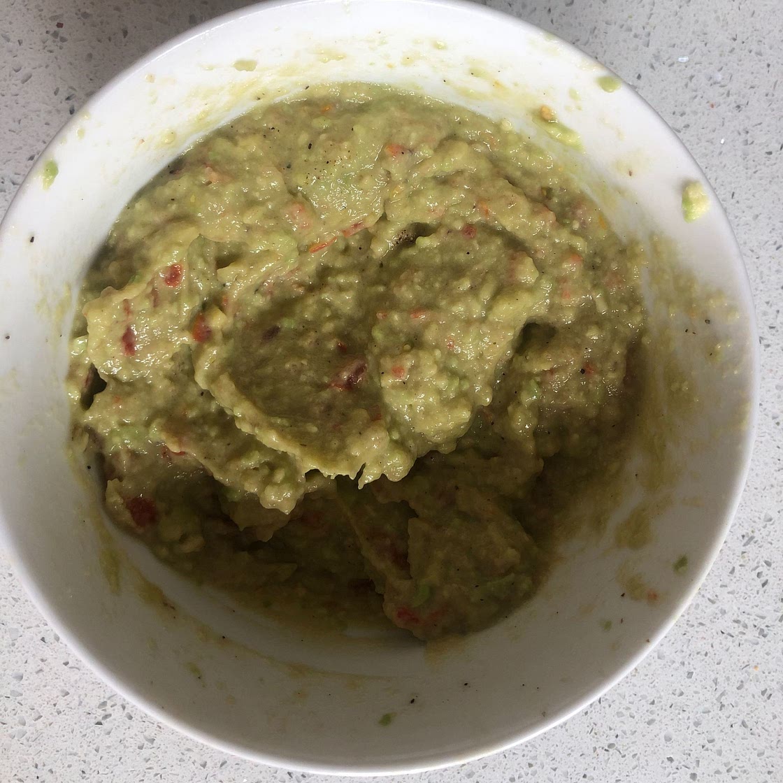 Best ever chunky guacamole