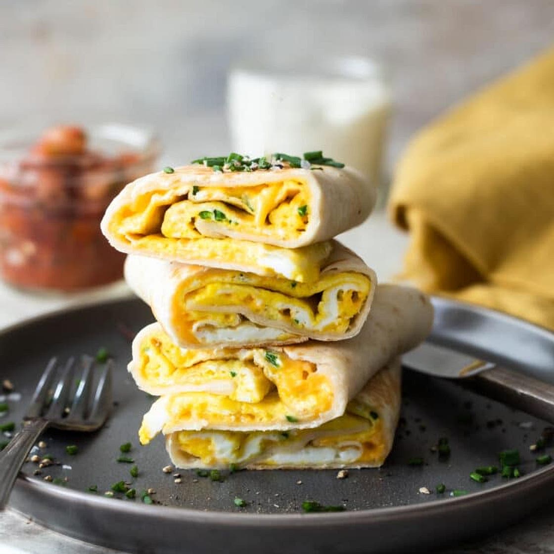 Egg burrito and chile