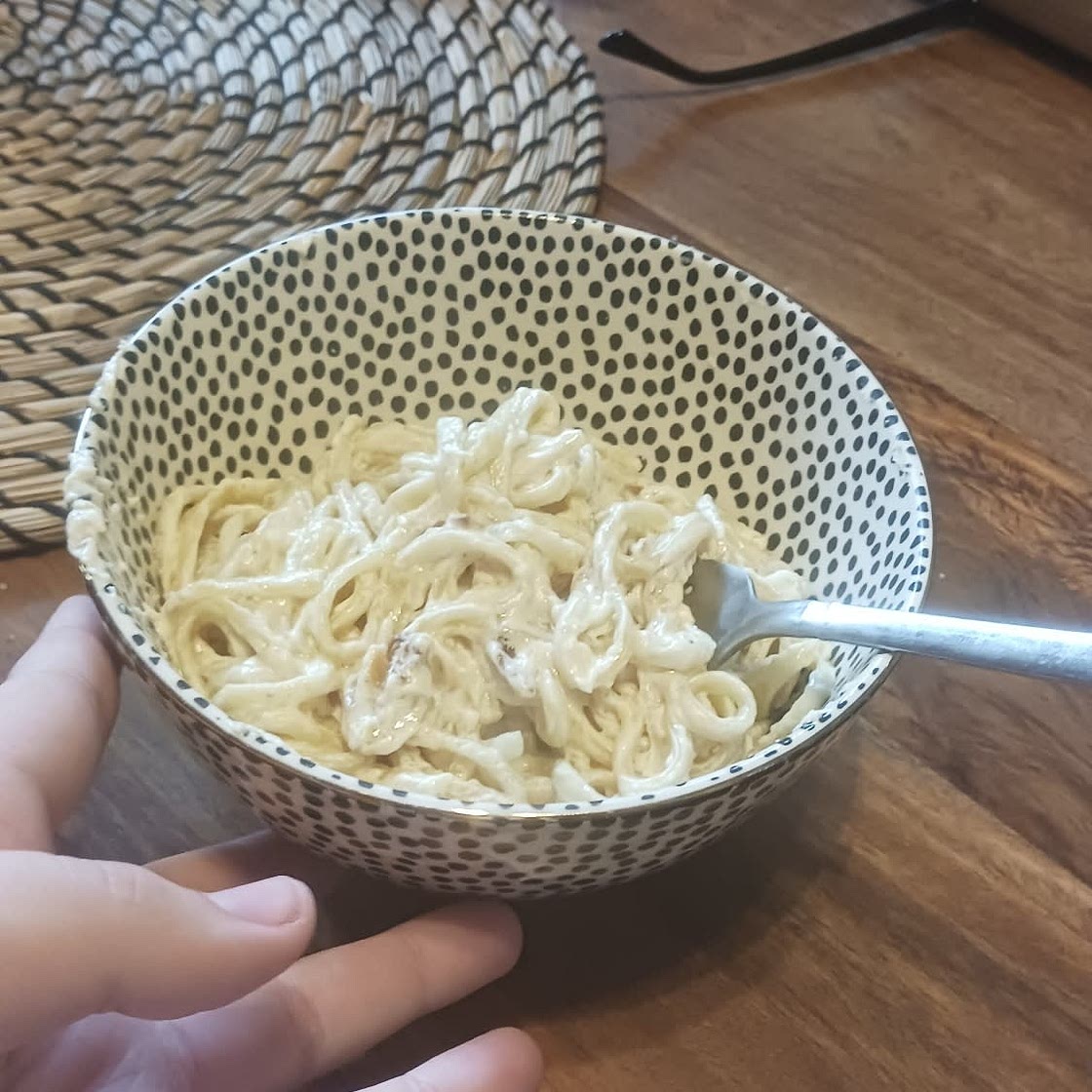10-MINUTE CREAM CHEESE PASTA