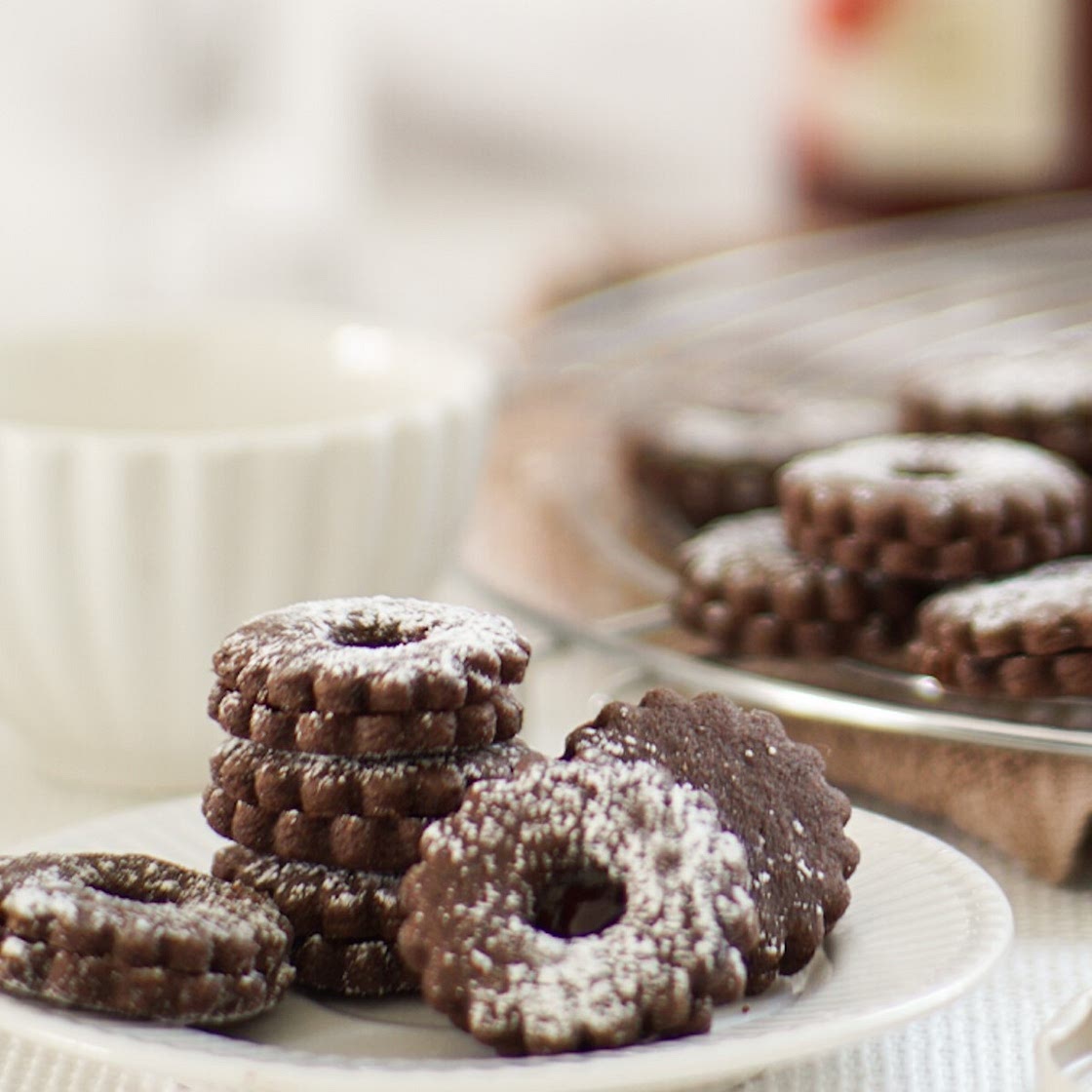 Chocolate Cookies with Strawberry Marmalade