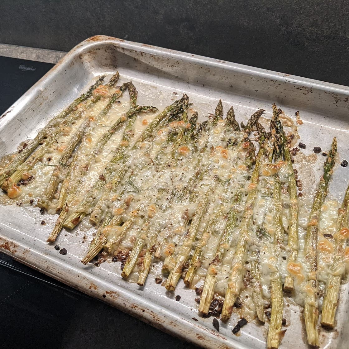 Cheesy Garlic Roasted Asparagus