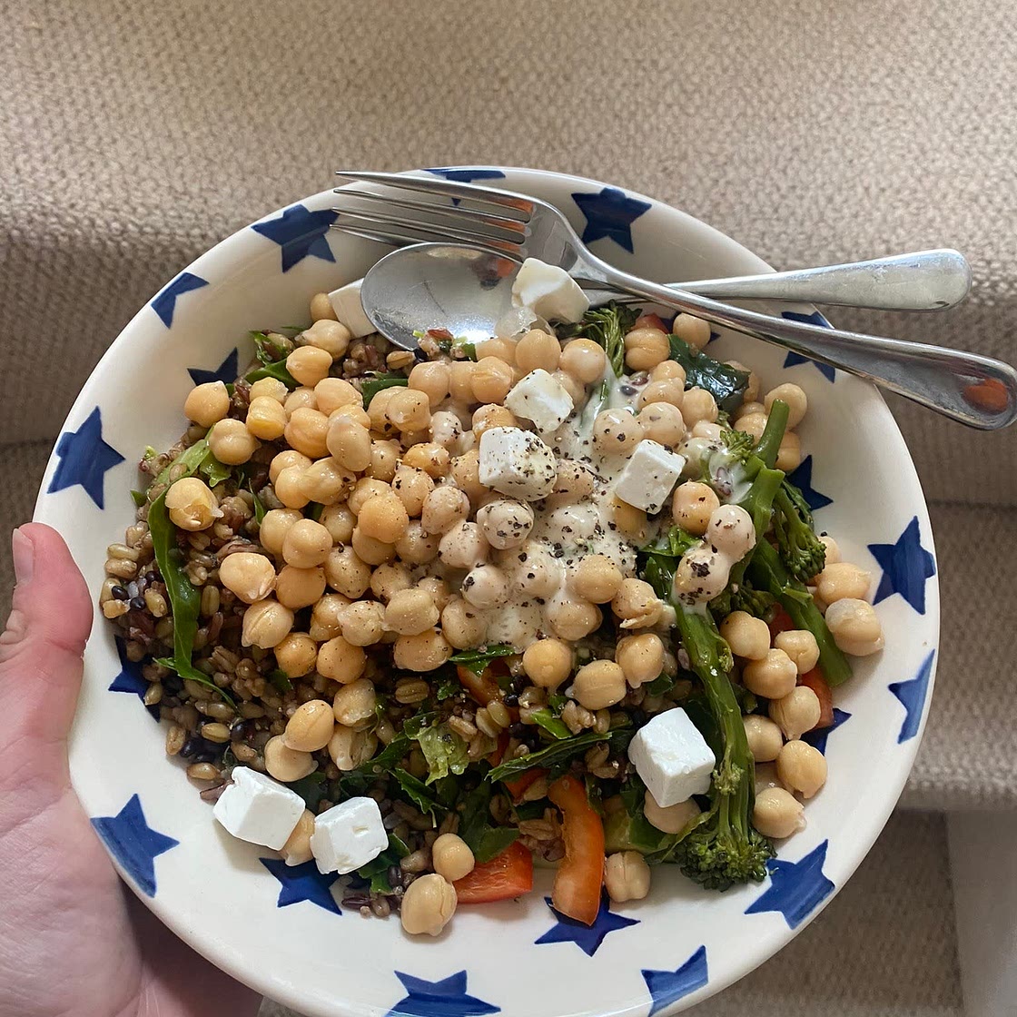 Grains and chickpea salad 