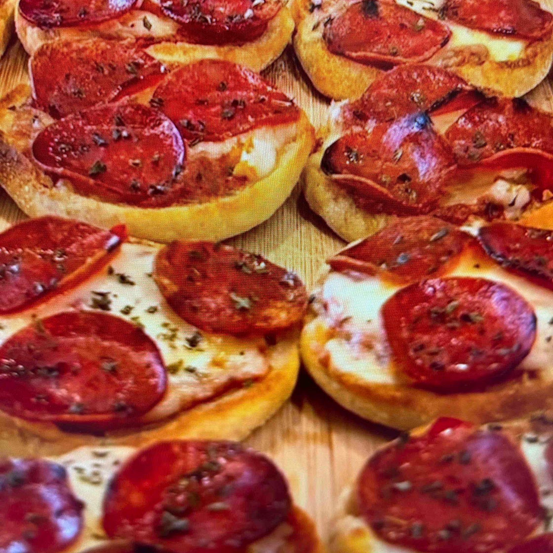High Protein Pepperoni Pizza Bagel Bites 