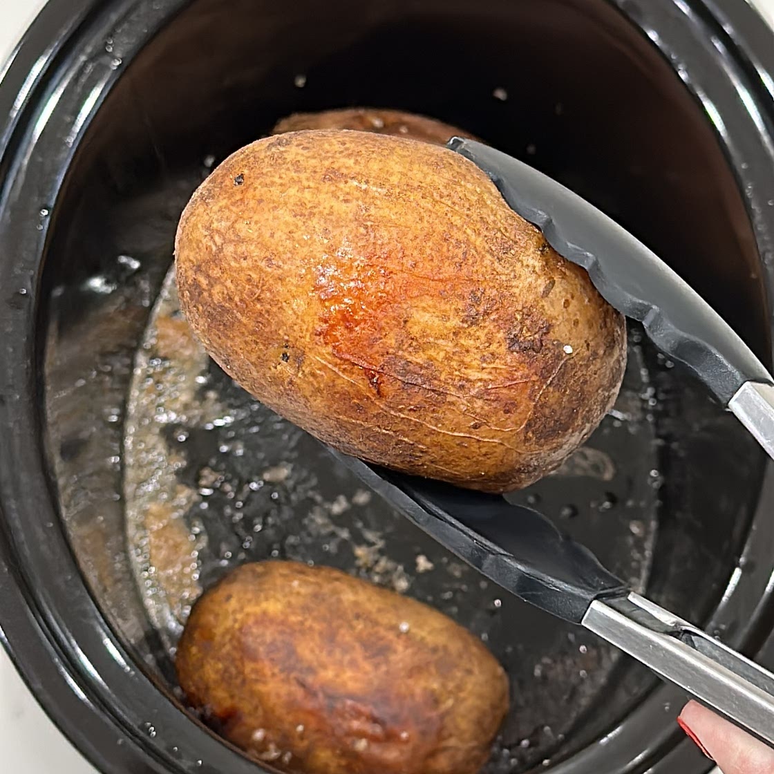 Slow cooker baked potatoes 