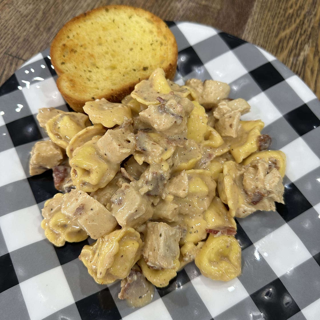 Crock Pot Chicken Bacon Ranch Tortellini 