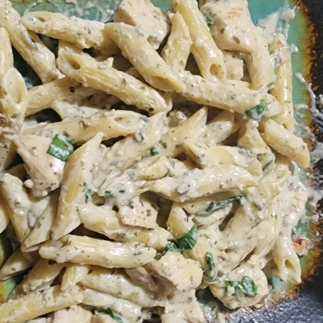 One Pot Creamy Pesto Chicken Pasta