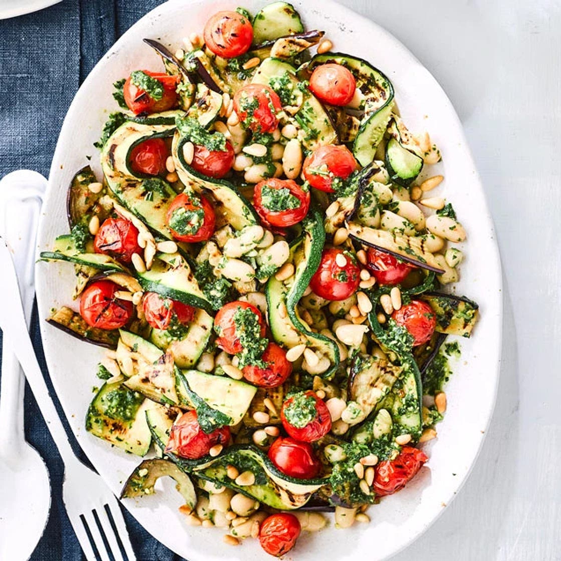 Grilled vegetables with cannellini beans & vegan pesto