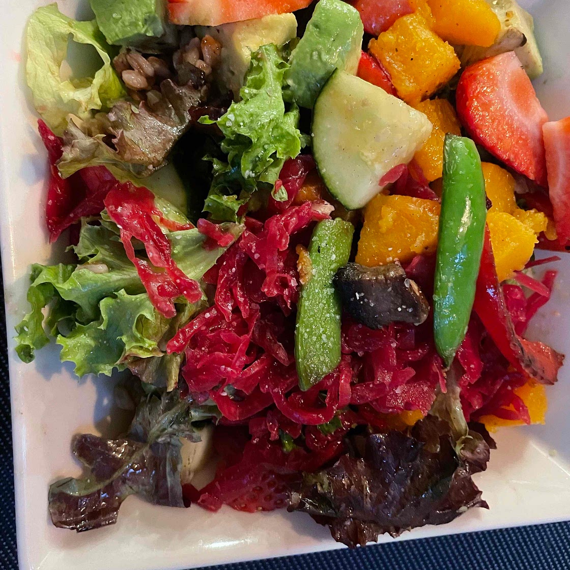Farai’s Living Color Salad 