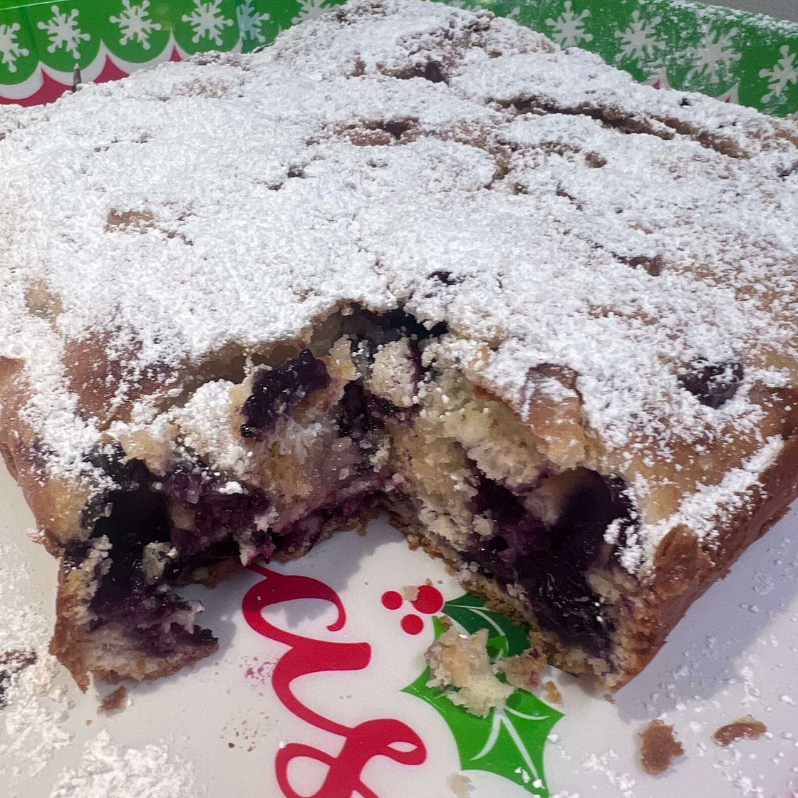 blueberry crumb cake