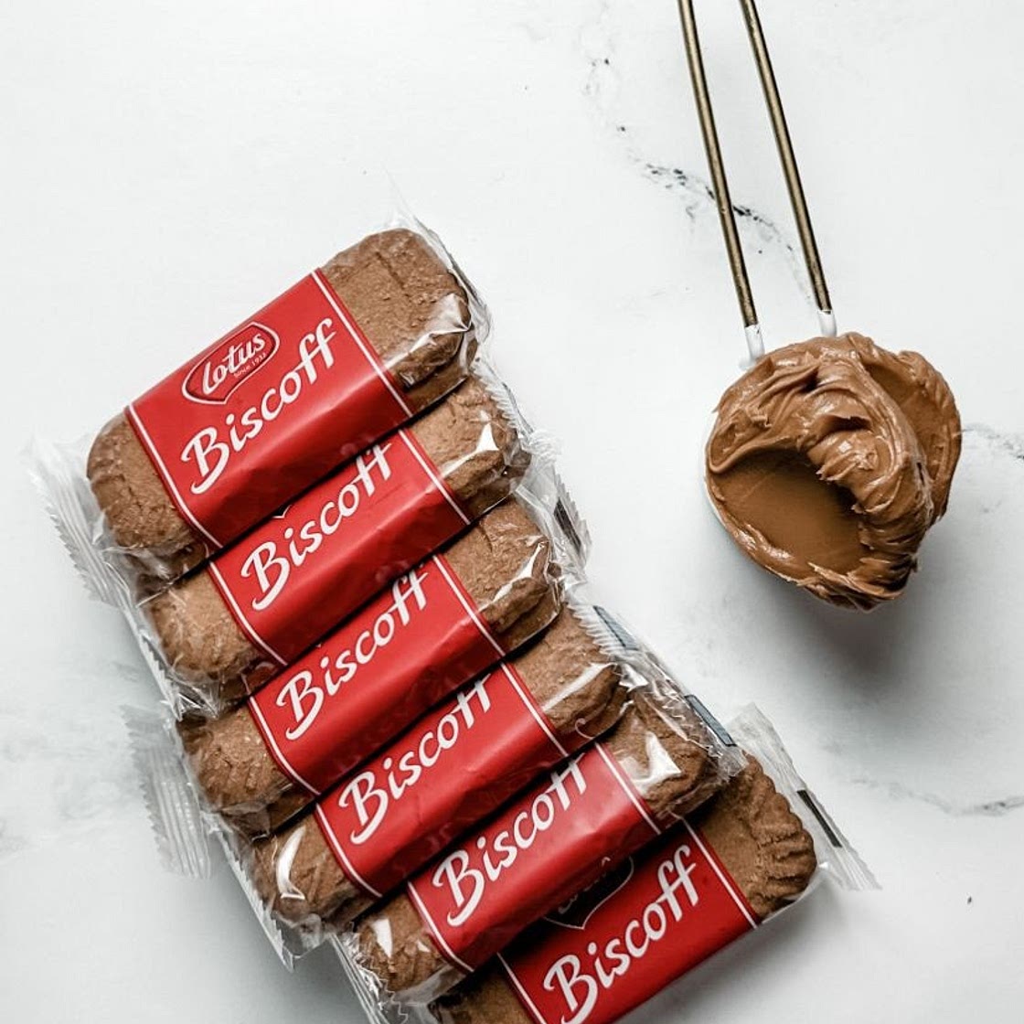 Biscoff Meringues