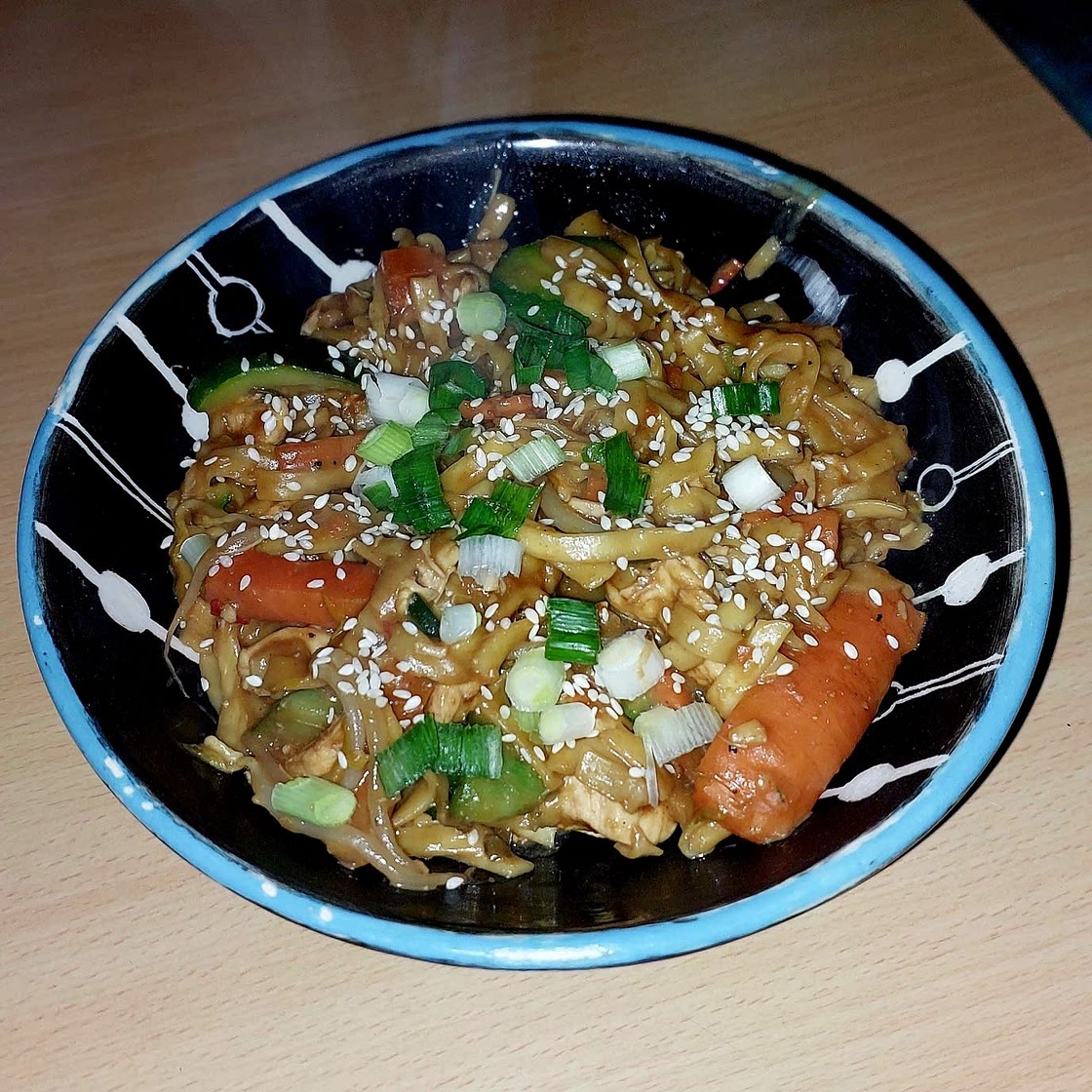 Peanut Chicken Noodles