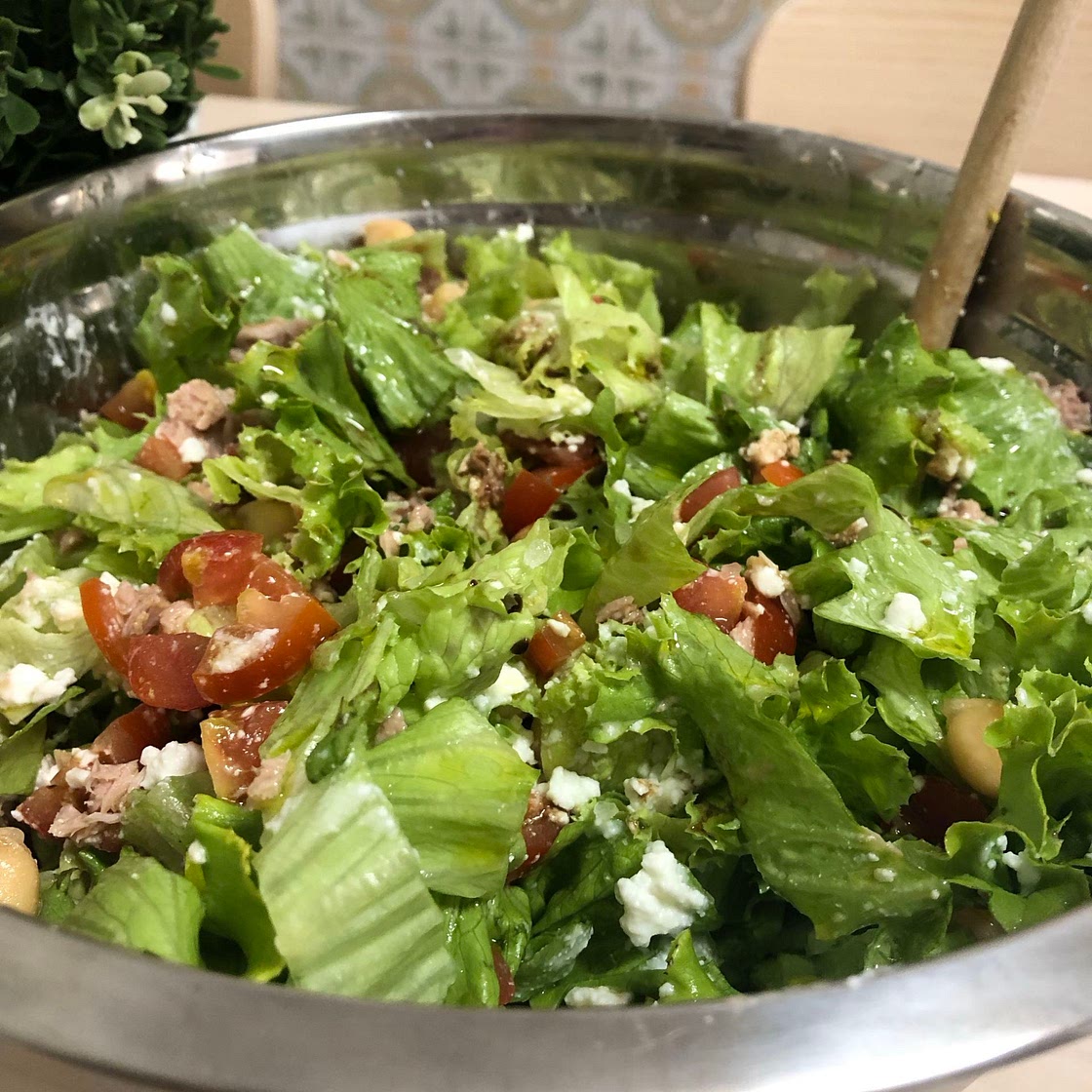chickpea tomato feta salad