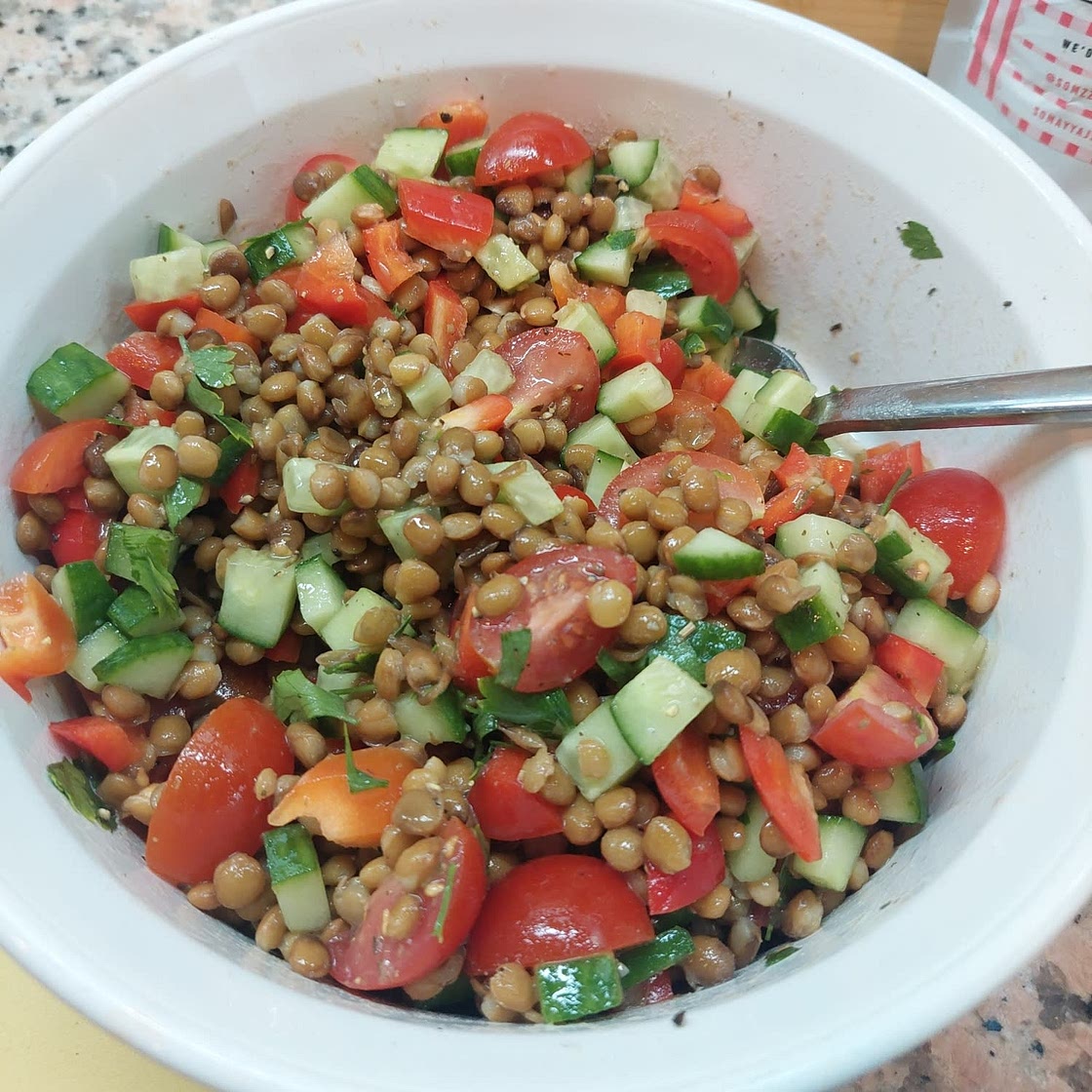 Lentil lunch bowl