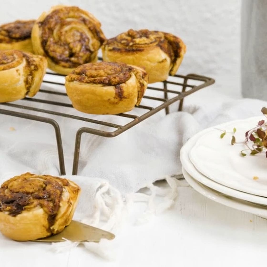 Pie maker Vegemite pastry swirls recipe