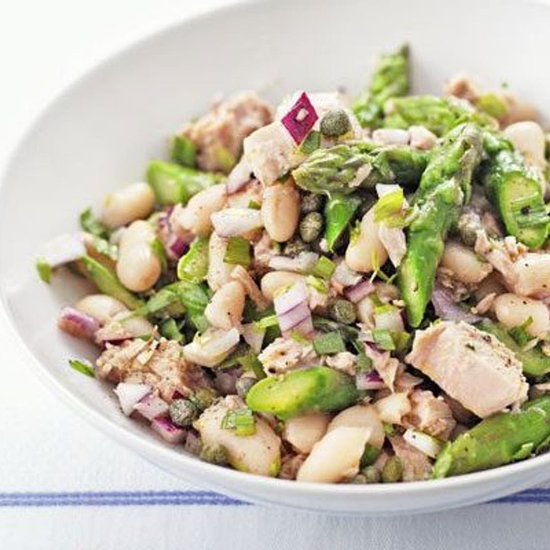 Tuna, asparagus & white bean salad