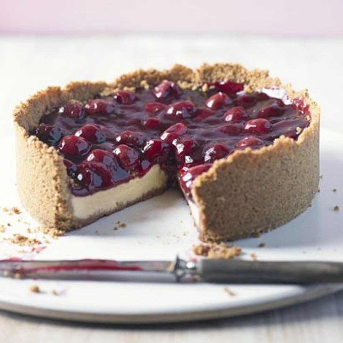Baked cherry cheesecake