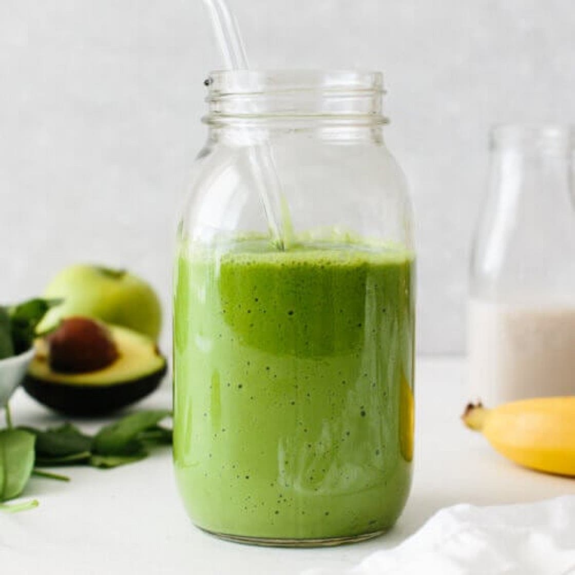 BEST Green Smoothie Recipe (5 Ingredients)