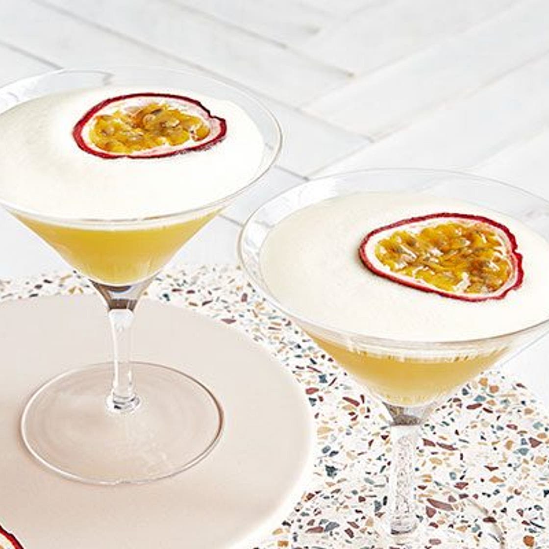 Alcohol-free passion fruit martini