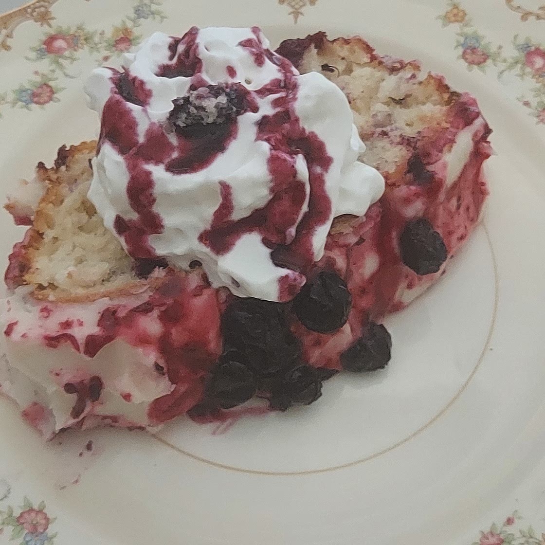 Vanilla loaf cake with lemon and blueberries